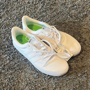 👟❤️ADIDAS  VULCRAID3R White color for men size 9